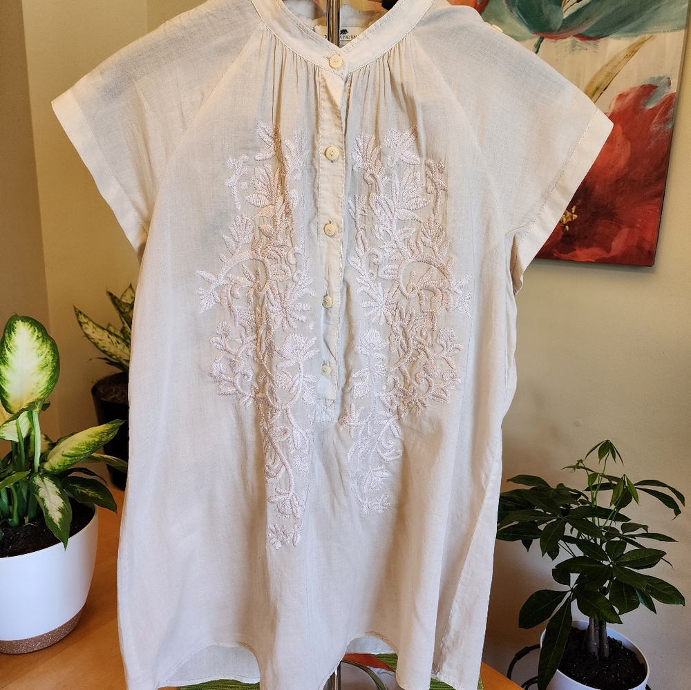 Banana Republic Sleeveless Top